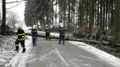 Hasiči v Olomouckém kraji vyjížděli v noci na 18. března kvůli silnému větru k 70 událostem