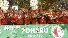 Fotbalisté Slavie po zisku Mol Cupu