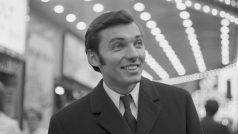 Karel Gott na procházce Montrealem 30. dubna 1967