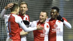 Fotbalisté Slavie Praha se radují z gólu do sítě Liberce