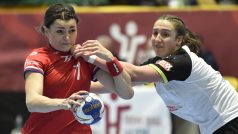 Zleva Hana Kvášová z Česka a Tabea Schmidová ze Švýcarska.