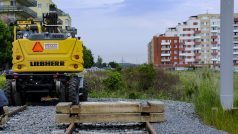 Pražský dopravní podnik v pátek oficiálně začal stavět tramvajovou trať z Barrandova do Holyně