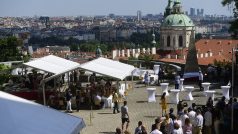 Exprezident si za místo své oslavy vybral Jižní zahrady Pražského hradu.