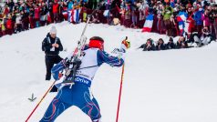 Michal Šlesingr má na pažbě orlí pera, sám rád léta