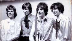 Pink Floyd. Rick Wright, Roger Waters, Syd Barrett, a Nick Mason na snímku z roku 1967.