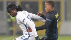 Francouzský křídelník Jonathan Biabiany (vpravo) si v minulé sezoně zahrál v Evropské lize právě proti Spartě.