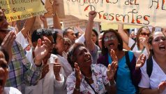 Protesty zdravotnického personálu za zvýšení platu a dodávky základního zdravotnického vybavení a léků ve venezuelském hlavním městě Caracas v srpnu 2018