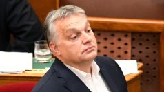 Maďarský premiér Viktor Orbán při středečním hlasování v parlamentu