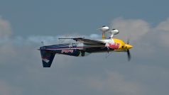 Martin Šonka ovládl v roce 2018 Red Bull Air Race