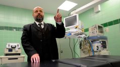 Kardiochirurg Jan Votava na archivním snímku z roku 2009