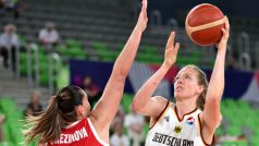 Byl to poslední zápas v reprezentaci. Uvidíme, jestli to klapne, možná dám ještě sezonu v Čechách, řekla Březinová novinářům