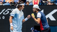 Třiadvacetiletý Macháč nestačil v semifinále s Číňanem Čang Č&#039;-čenem na indicko-australský pár Rohan Bopanna, Matthew Ebden 3:6, 6:3, 6:7