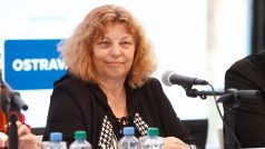Spoluzakladatelka a umělecká ředitelka mezinárodního hudebního festivalu Colours of Ostrava Zlata Holušová na tiskové konferenci v březnu 2024