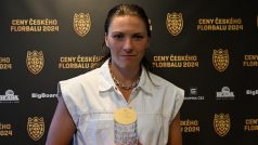 Florbalistka Eliška Krupnová s cenou pro nejlepší českou florbalistku roku 2024