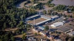 Pohled na zatopený fotbalový stadion SFC Opava