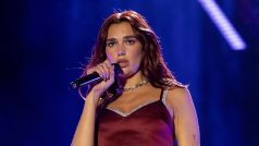 Zpěvačka Dua Lipa na hudebním festival v Austinu v americkém Texasu