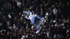 Český snowboardista Jakub Hroneš na závodě ve švýcarském Churu