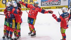 Hokejisté Pardubic jsou prvním semifinalistou letošního play-off. Ve čtvrtém duelu porazili České Budějovice 2:1 po prodloužení