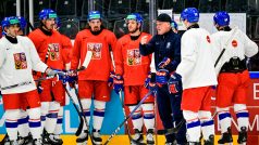 Čeští hokejisté na prvním tréninku v dějišti šampionátu