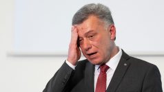 Ministr v demisi Pavel Blažek (ODS) vysvětloval kauzu bitcionů na tiskové konferenci