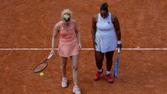 Kateřina Siniaková a Taylor Townsendová na antuce