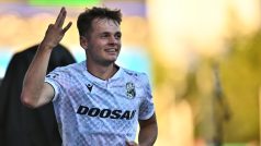 Denis Višinský slaví třetí gól do sítě Mladé Boleslavi