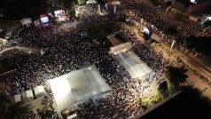 Izraelci protestovali například v Tel Avivu