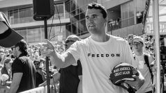 Charlie Kirk zemřel po střelbě na univerzitní akci ve státě Utah