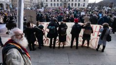 Akademici požadují víc peněz pro univerzity ze státního rozpočtu a taky zrovnoprávnění tarifů mezd mezi jednotlivými obory na vysokých školách