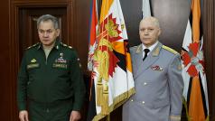 Igor Korobov (vpravo) a ruský politik Sergej Šojgu (vlevo)
