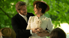 Benoît Magimel a Juliette Binoche ve snímku Umění jíst a milovat