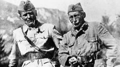 Partyzánští vůdci: Josip Broz Tito (vlevo) a Moše Pijade, rok 1942.