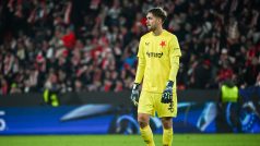 Zklamaný gólman Slavie Praha Jakub Markovič