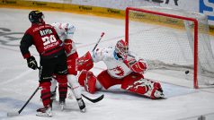 Rozhodující gól prvního zápasu čtvrtfinále play-off hokejové extraligy mezi HC Spartou Praha a HC Oceláři Třinec