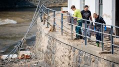 Úklid po ničivých povodních na opavském sídlišti Kateřinky