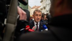 Předseda hnutí ANO Andrej Babiš přišel oslavit výročí sametové revoluce na Národní třídu