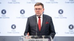 Ministr financí Zbyněk Stanjura po jednání vlády