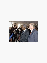 Kofi Annan a Hans Blix