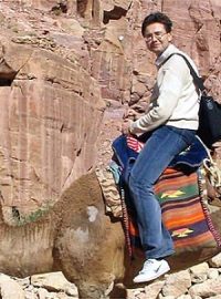 turista na velbloudu