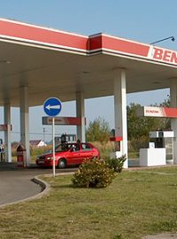 čerpací stanice Benzina