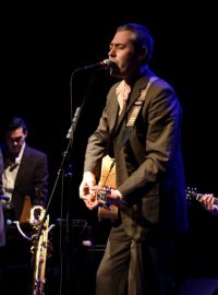 STUART A. STAPELS a Tindersticks