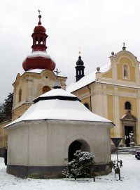 Kostel sv. Anny a kaple v Sudějově