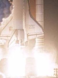 Raketoplán Discovery STS-92 při startu