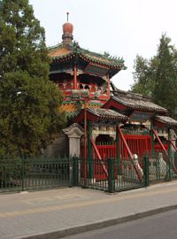 Vstupní brána do mešity Niou-ťie v Pekingu