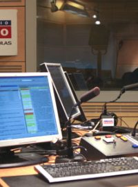 diskusní studio Rádia Česko