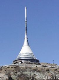 Vysílač a hotel Ještěd