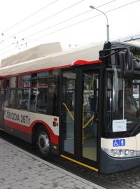 Trolejbus ŠKODA 26Tr Solaris, určený pro města Jihlava a Teplice (zkušební provoz v Plzni)