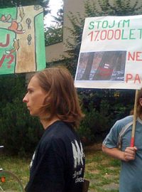 Demonstrace proti golfovému hřišti v Klánovicích