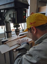 Dílna v ústavu nedaleko Bejrútu