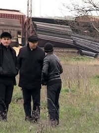 Vyšetřovatelé u vykolejeného vlaku v Dagestánu